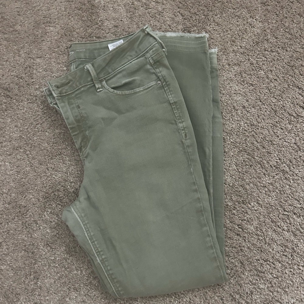 Old Navy Women's Skinny Jeans in Sage Green